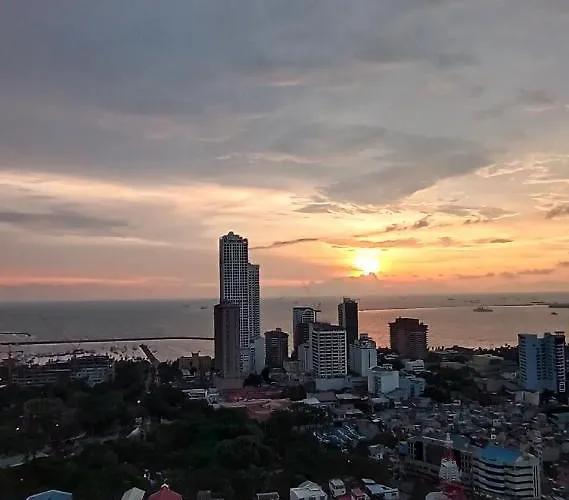 The Scenic: Comfortable Living By Awsom Phil Manila